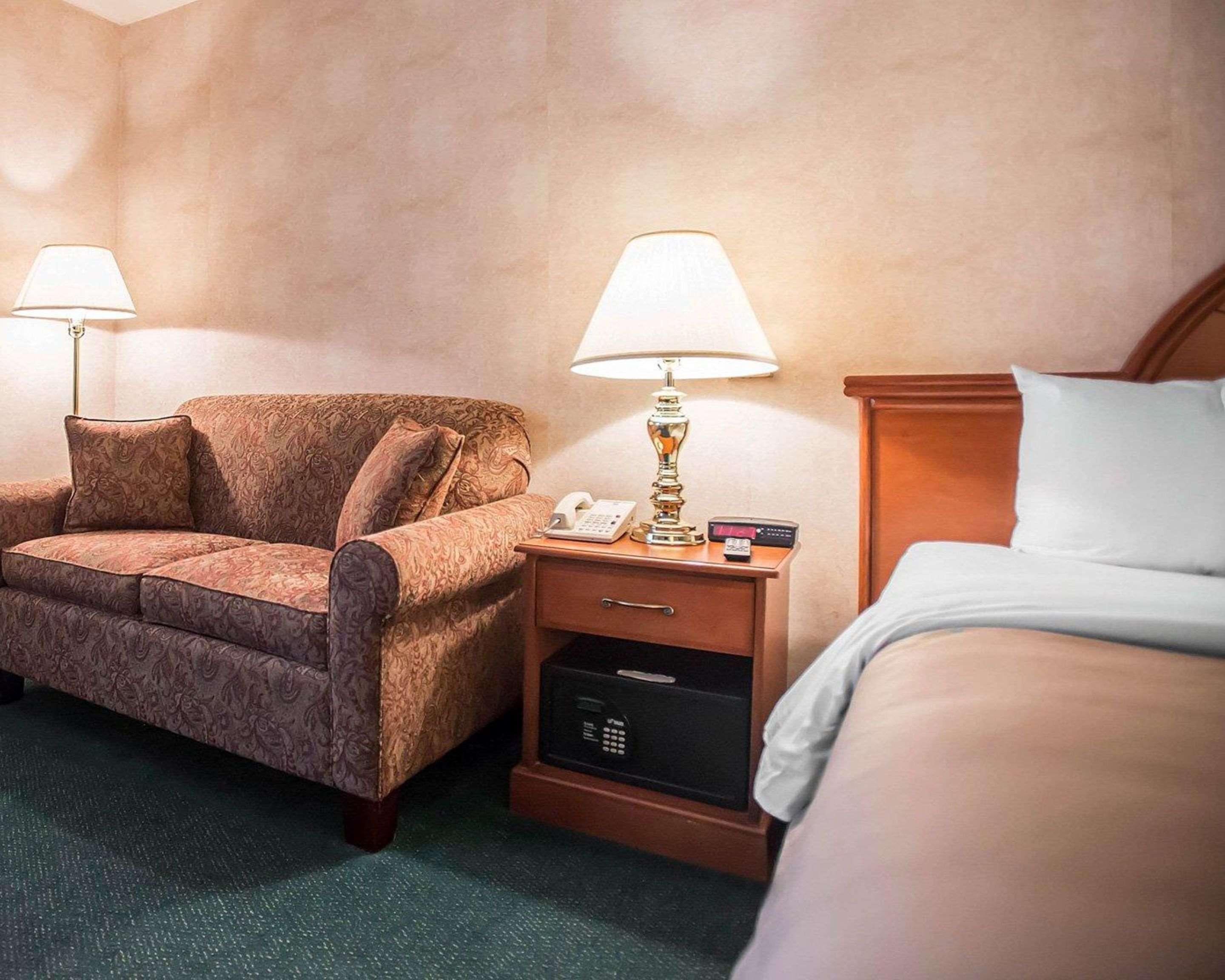 Quality Inn New Columbia-Lewisburg Exteriör bild