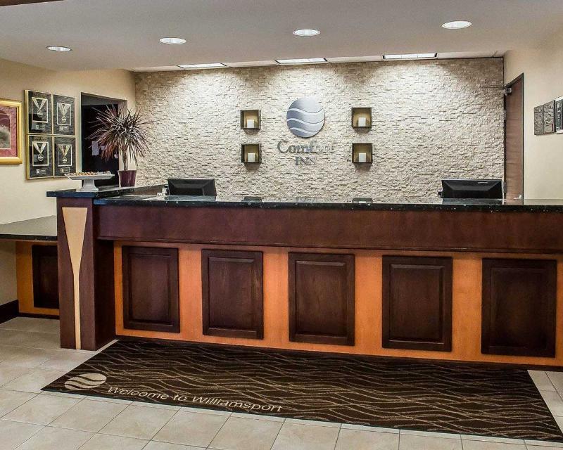 Quality Inn New Columbia-Lewisburg Exteriör bild